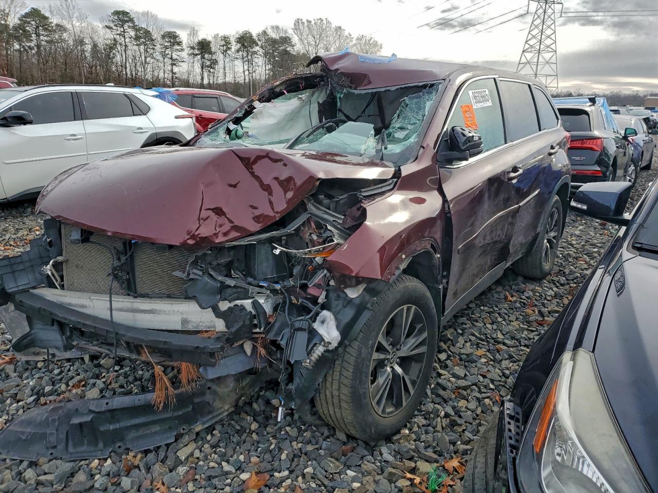 TOYOTA HIGHLANDER LE