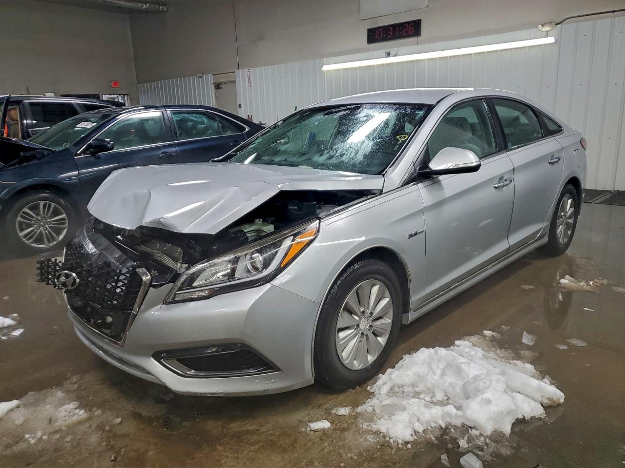 HYUNDAI SONATA HYBRID