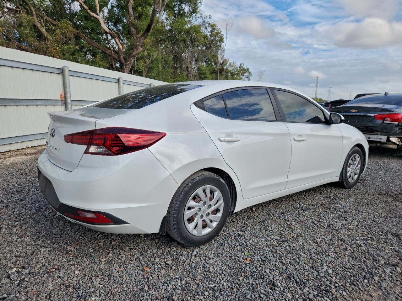 Lot #3320026477 2019 HYUNDAI ELANTRA SE