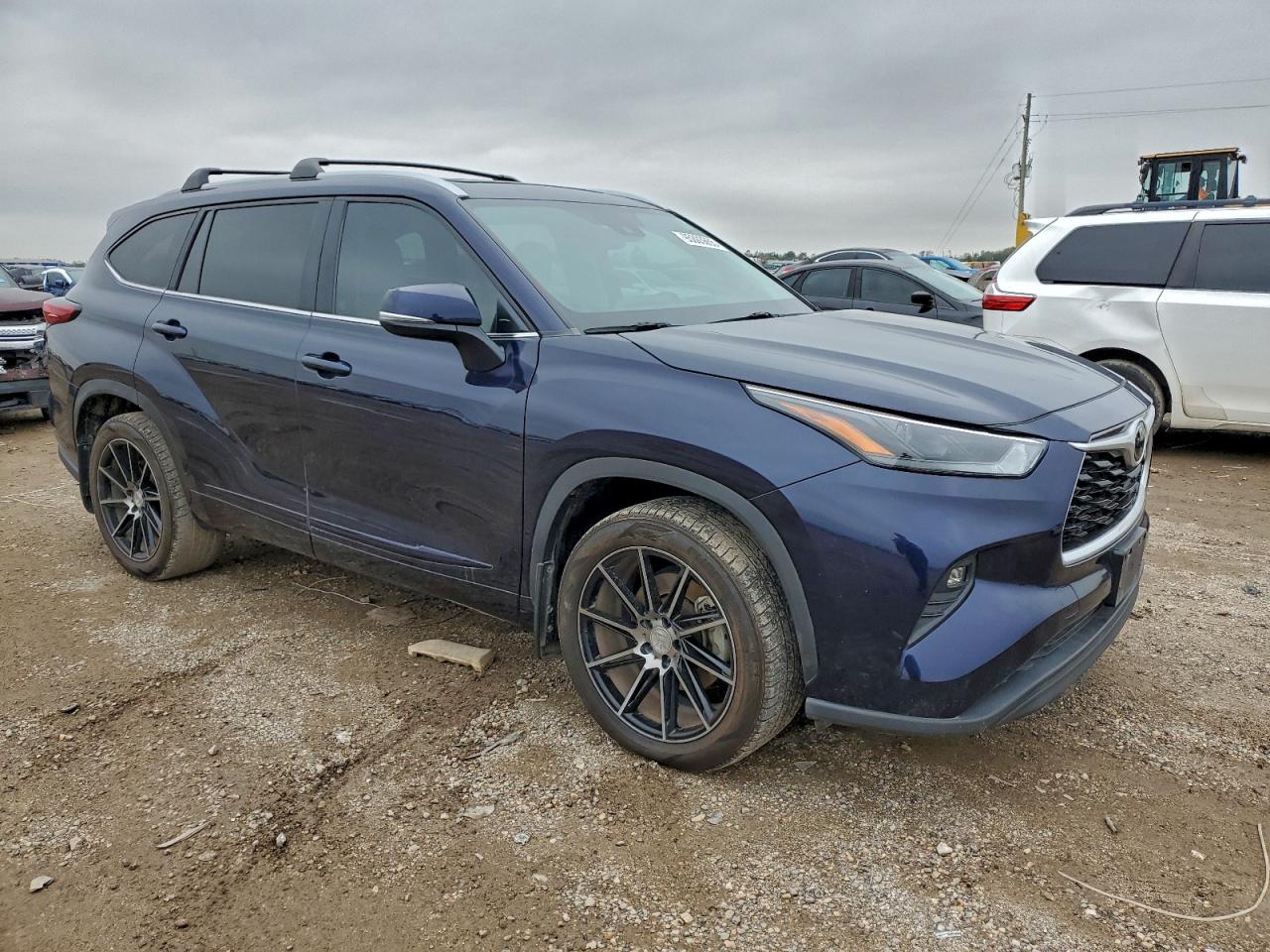 Lot #3315692717 2023 TOYOTA HIGHLANDER