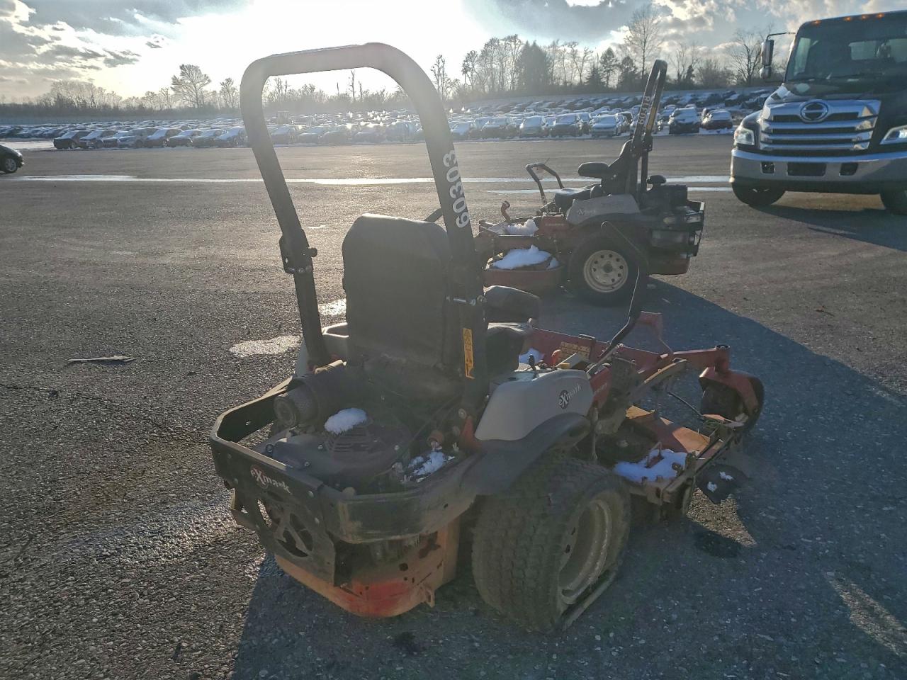 Lot #3305345311 2020 EXMARK ZERO TURN