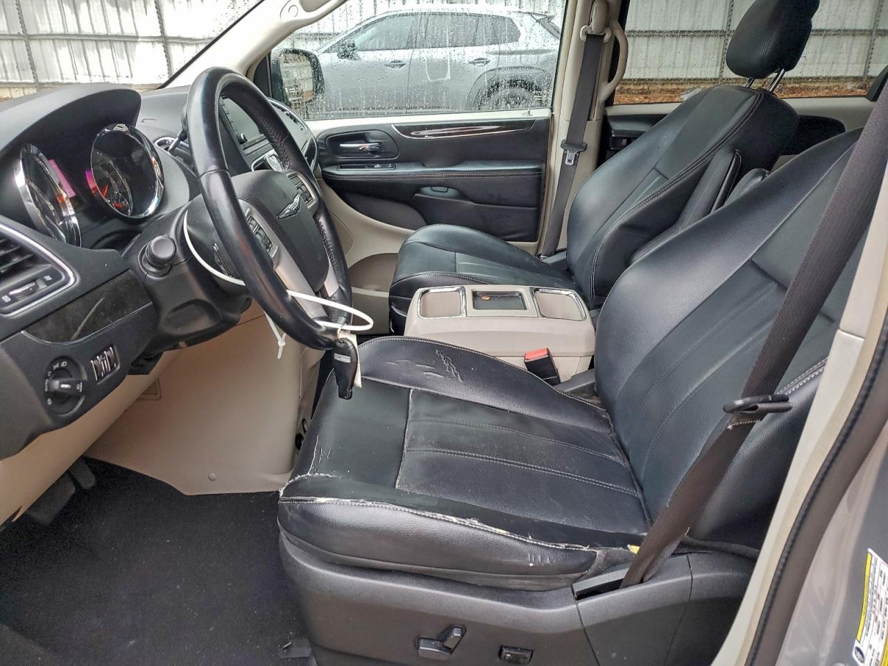 CHRYSLER TOWN & COUNTRY TOURING