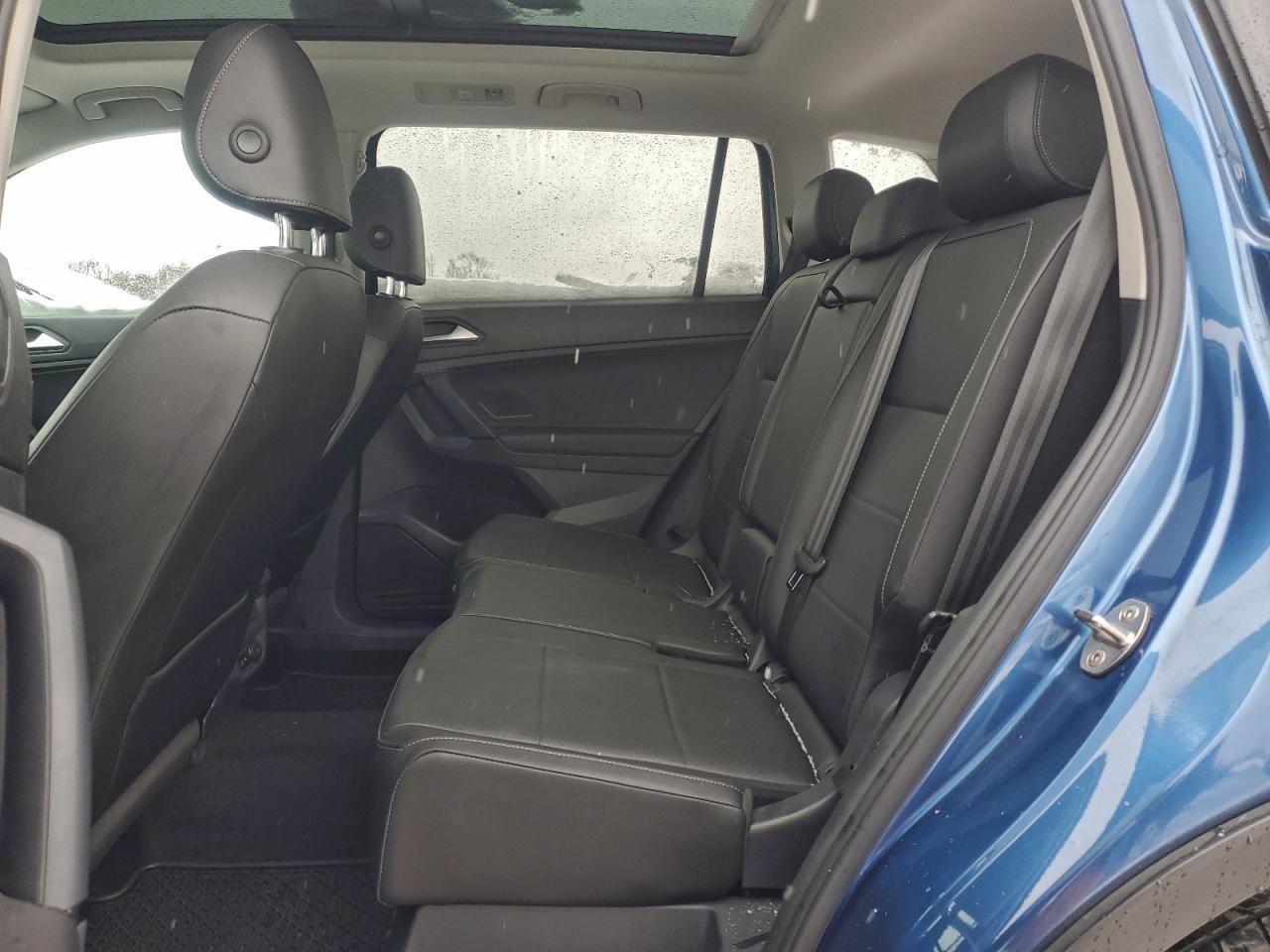 VOLKSWAGEN TIGUAN SE