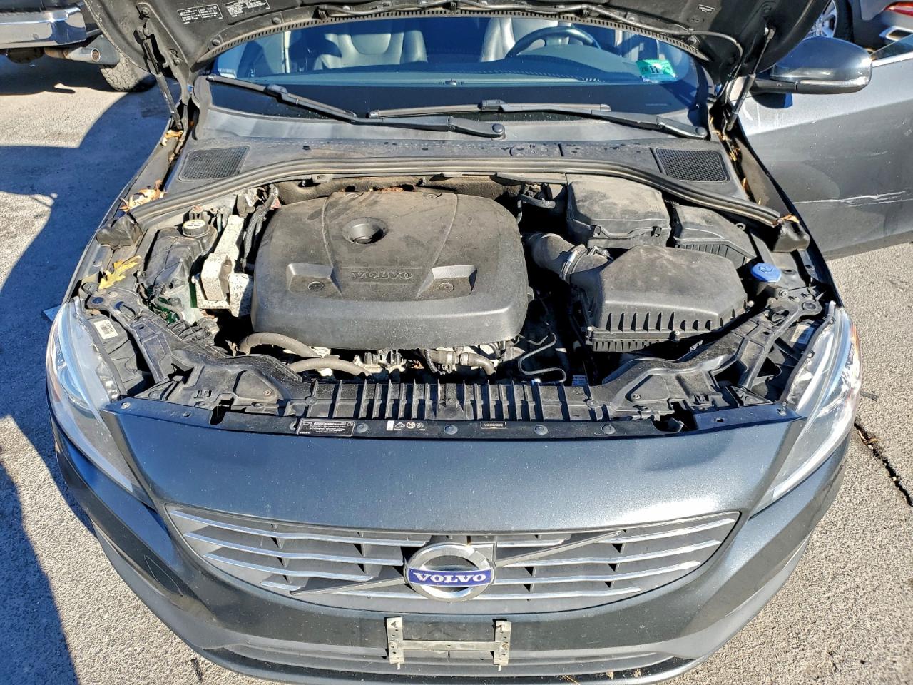 VOLVO V60 T5 PREMIER