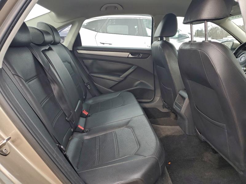 2015 VOLKSWAGEN PASSAT S #3308219172