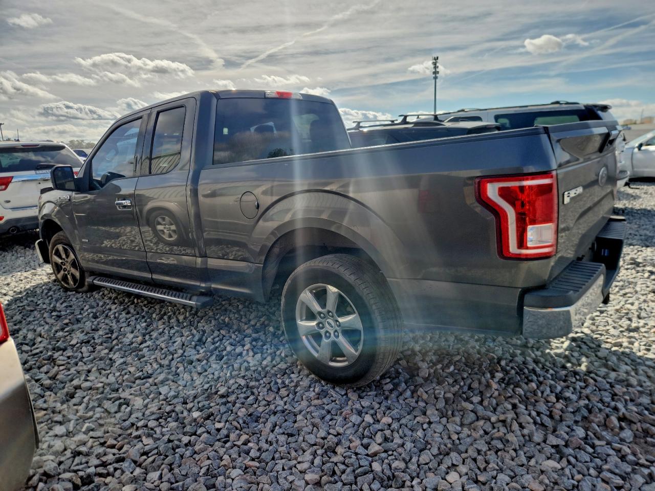 FORD F-150 SUPER CAB