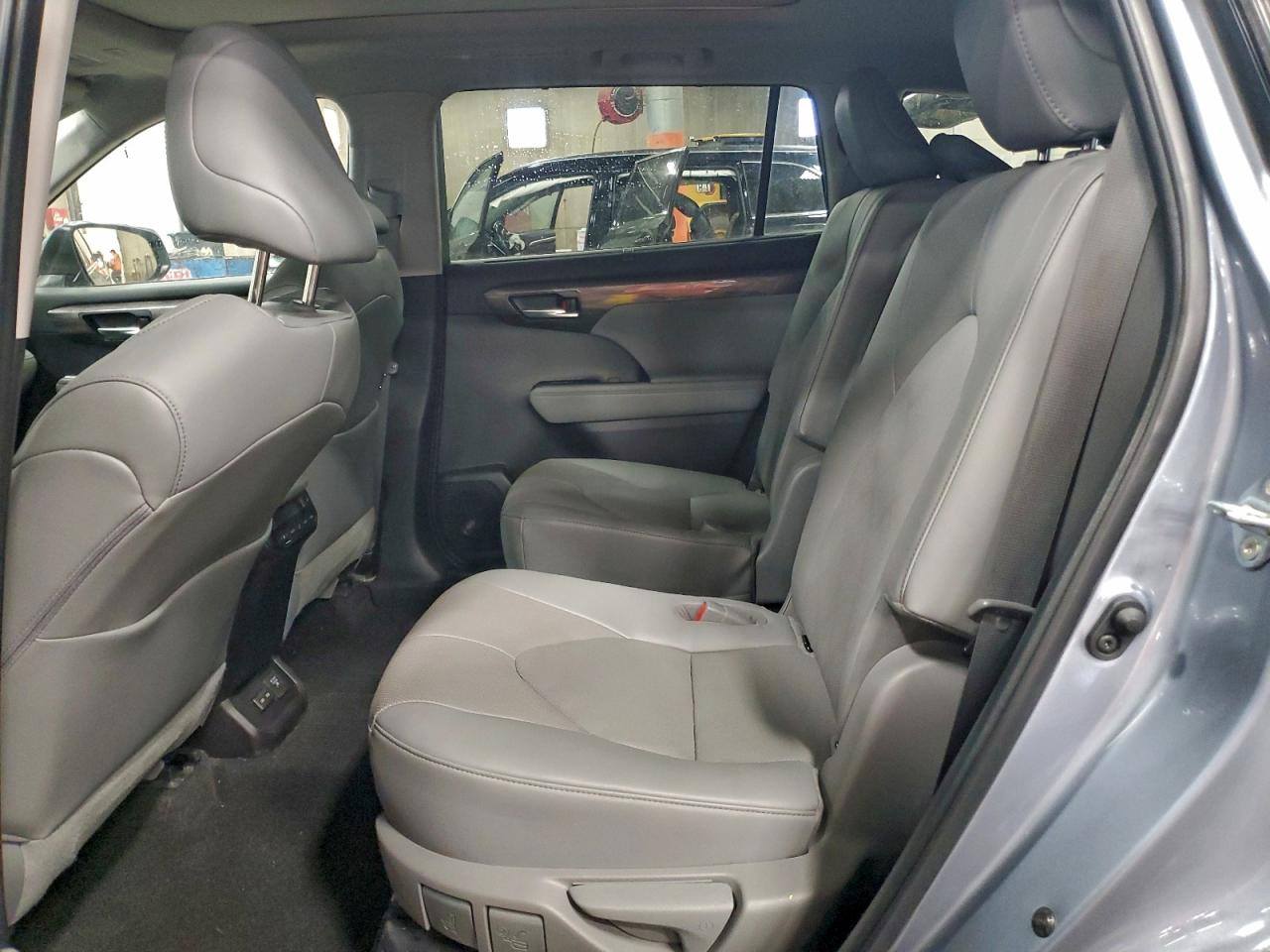 TOYOTA HIGHLANDER HYBRID LIMITED