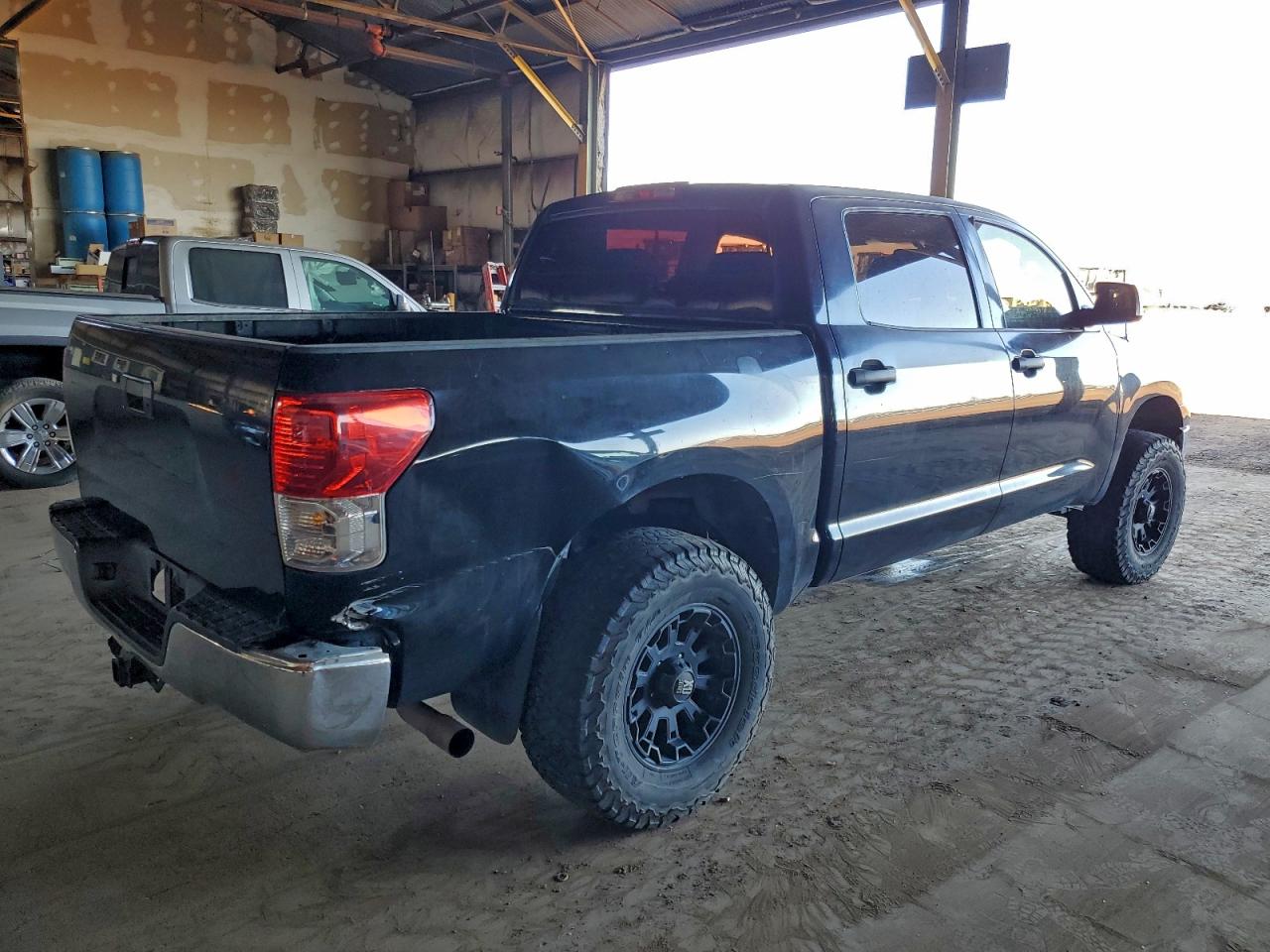 TOYOTA TUNDRA CREWMAX SR5