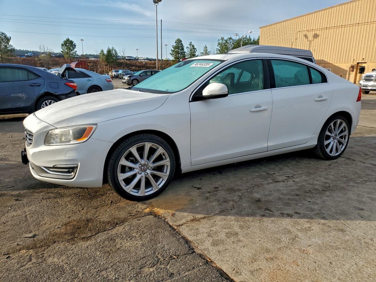 VOLVO S60 PLATINUM