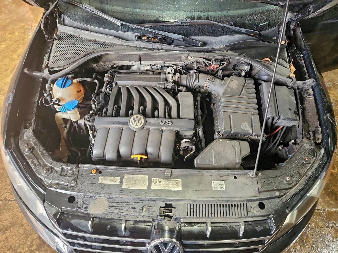 Lot #3318870936 2013 VOLKSWAGEN PASSAT SE