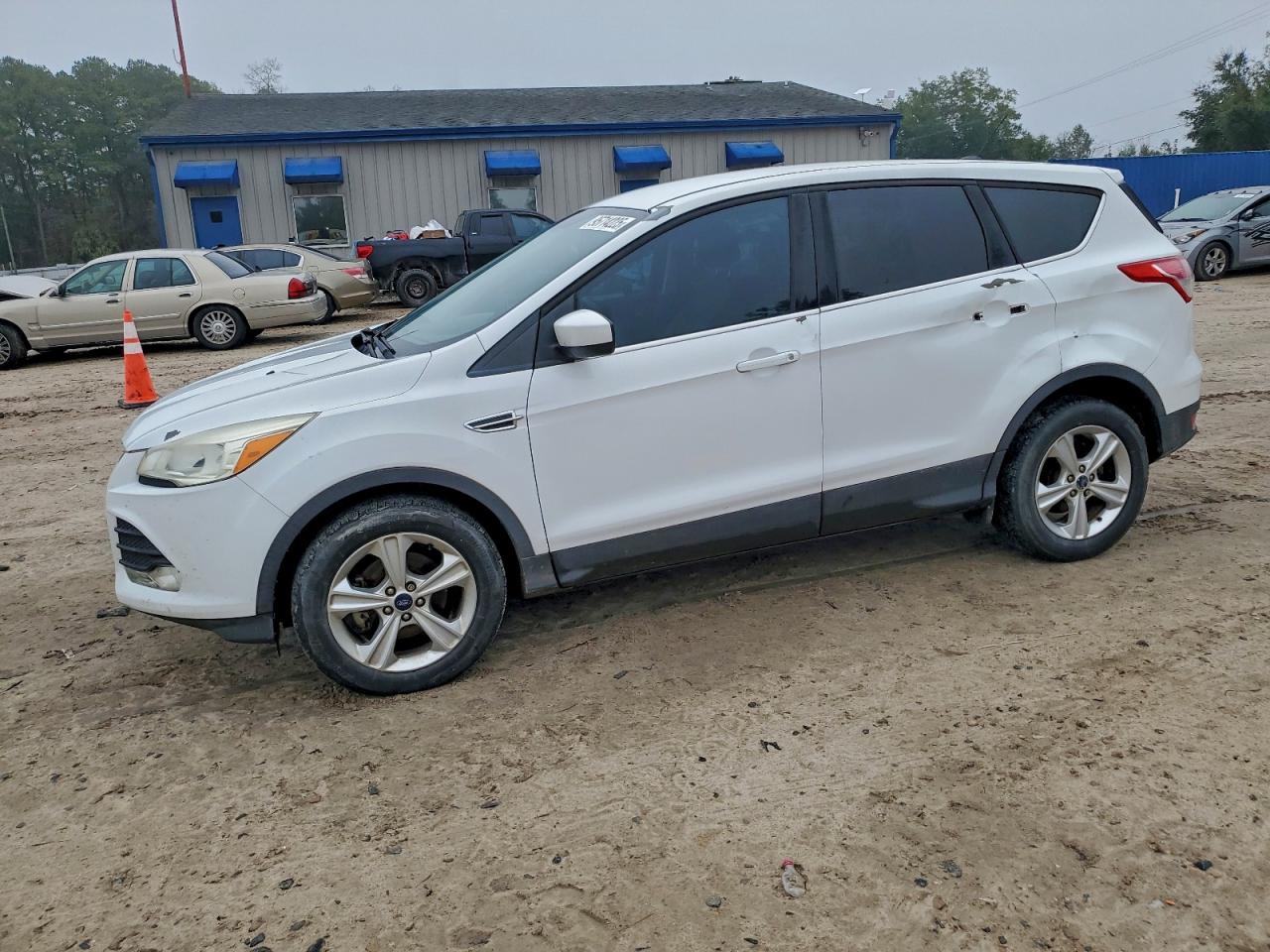 Lot #3308446273 2016 FORD ESCAPE SE