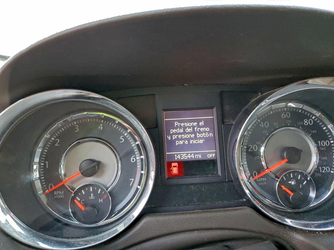 CHRYSLER TOWN & COUNTRY LIMITED