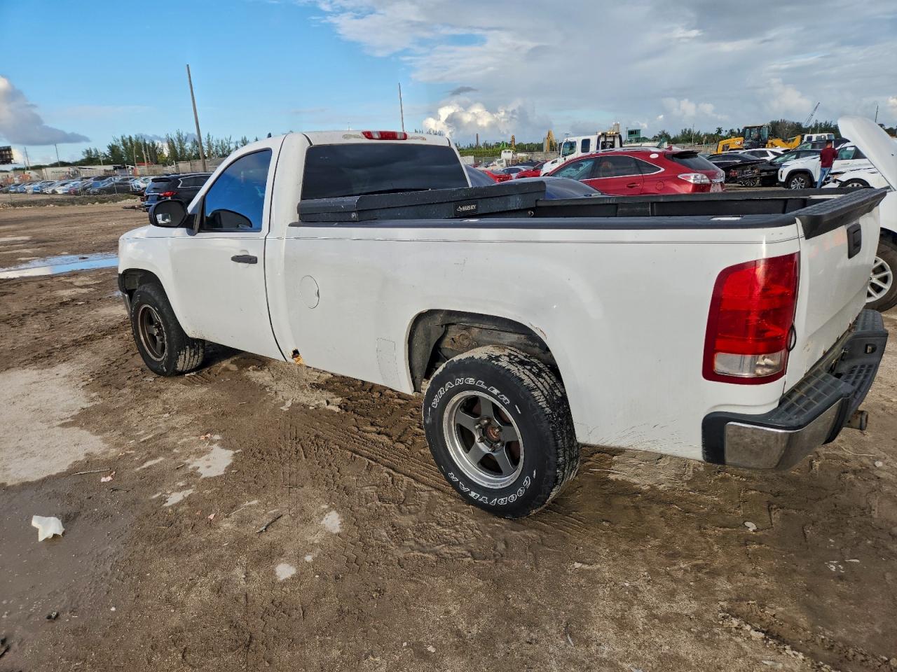 Lot #3310521057 2009 GMC SIERRA C15