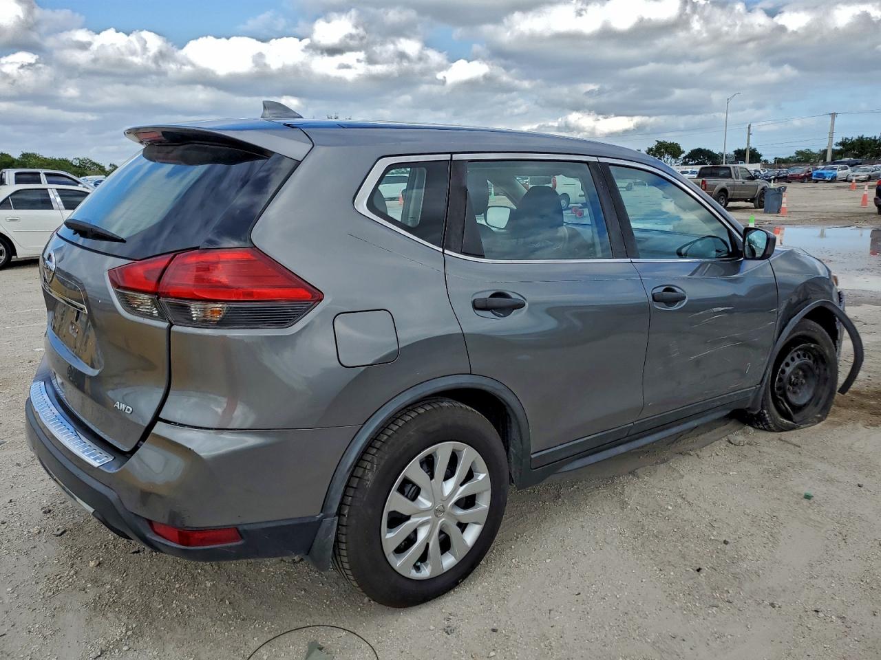 NISSAN ROGUE S