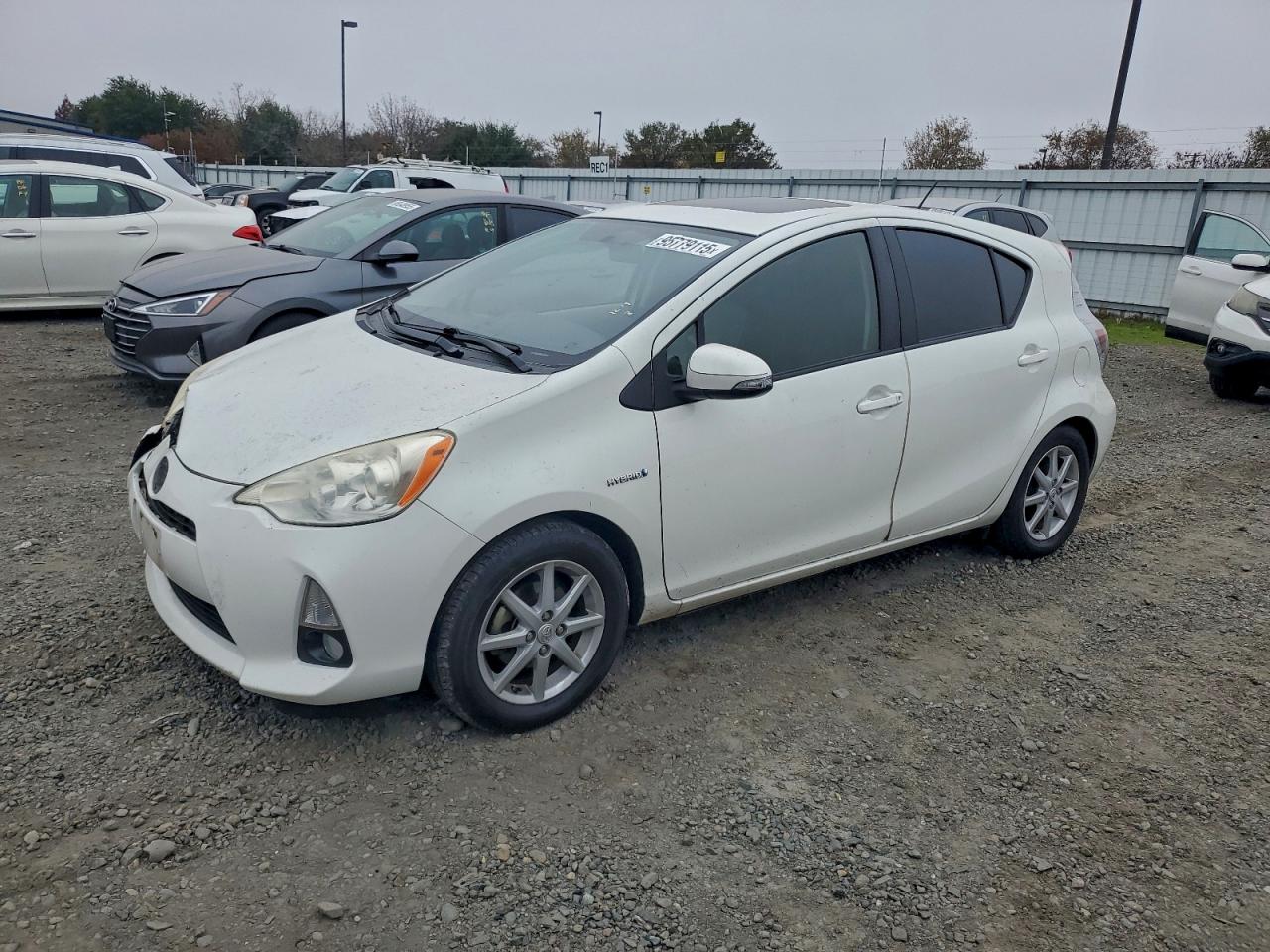 TOYOTA PRIUS C