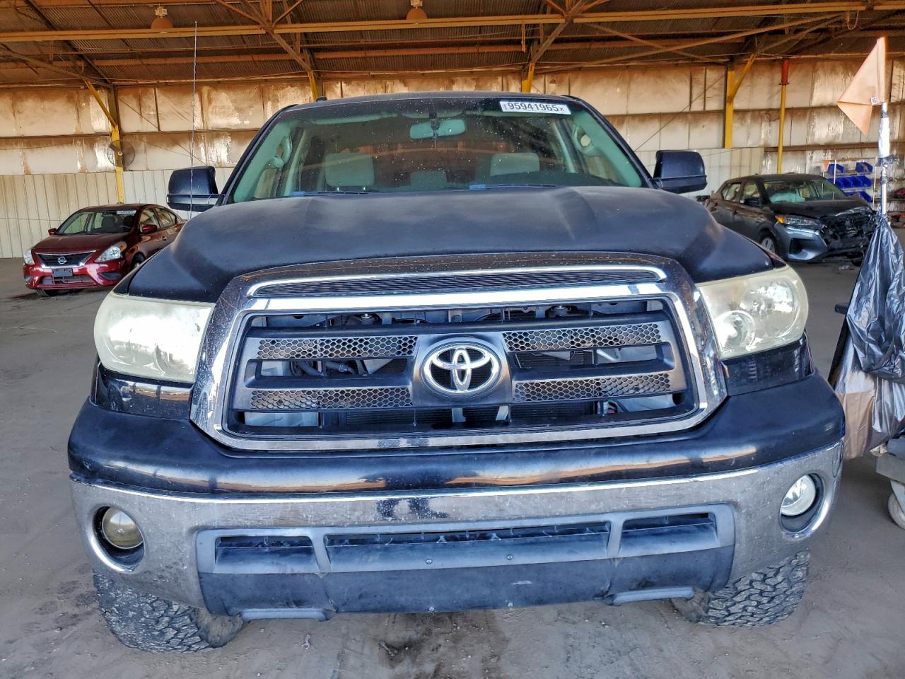 TOYOTA TUNDRA CREWMAX SR5