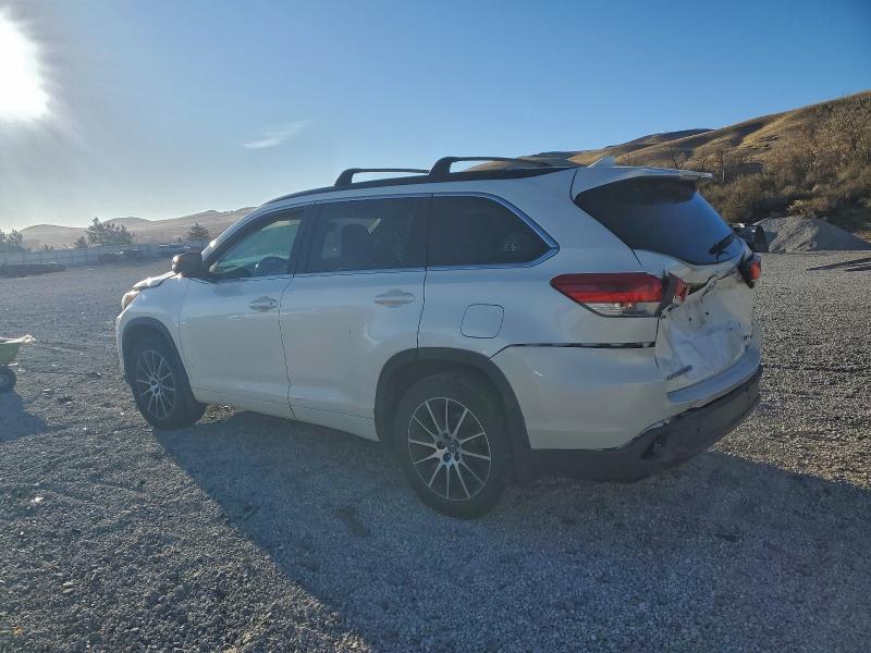 2017 TOYOTA HIGHLANDER #3312813104