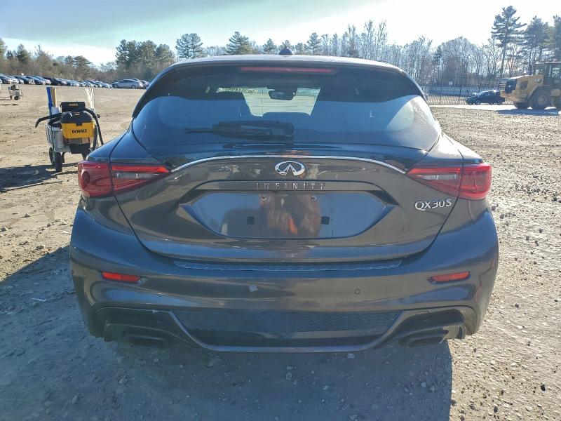 2017 INFINITI QX30 BASE #3311464247
