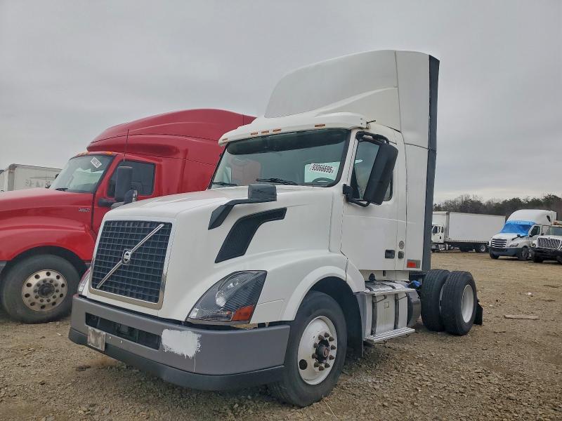 2018 VOLVO VN VNL #3319085272