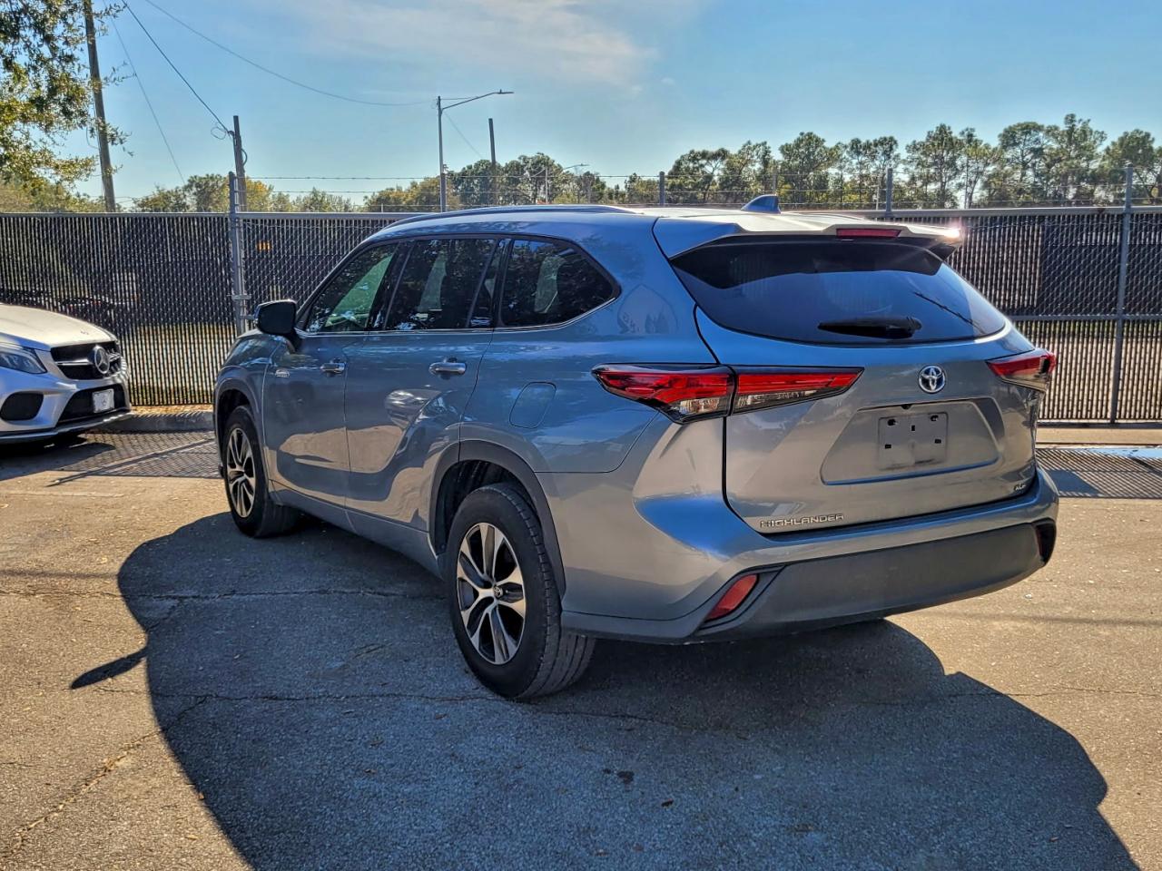 TOYOTA HIGHLANDER HYBRID XLE