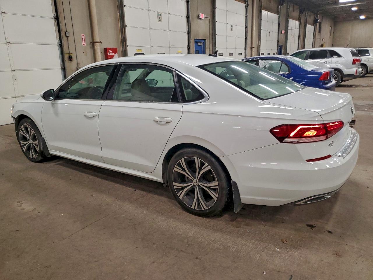 VOLKSWAGEN PASSAT SE