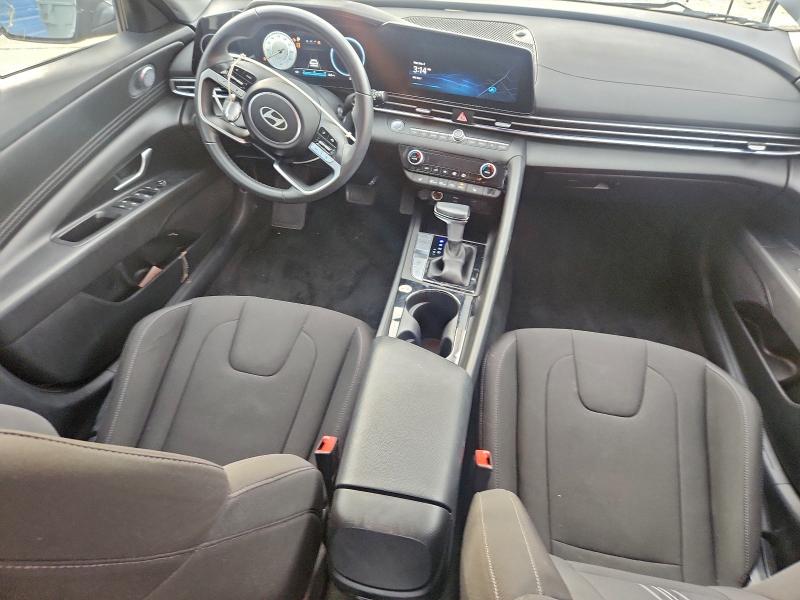 2025 HYUNDAI ELANTRA SE #3305299300