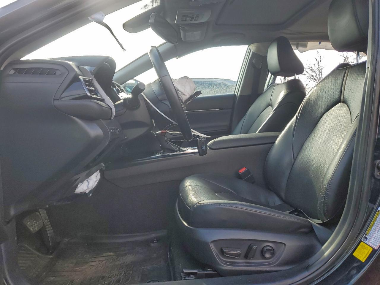 Lot #3309627113 2020 TOYOTA CAMRY XLE