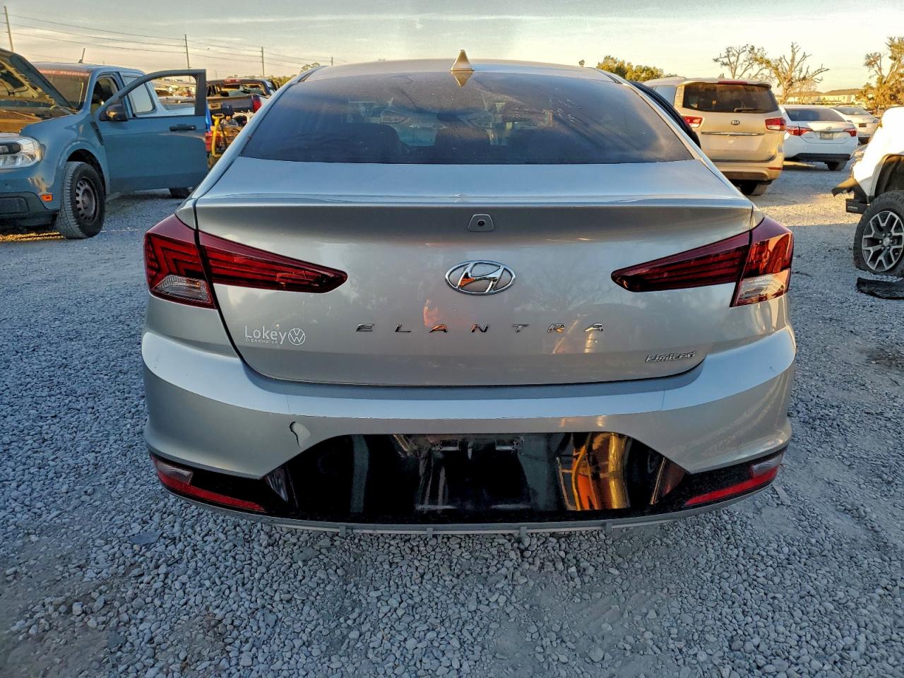 HYUNDAI ELANTRA SEL