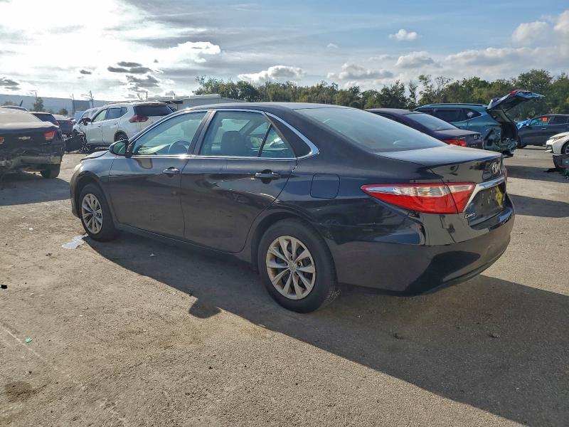 2015 TOYOTA CAMRY LE #3309280627