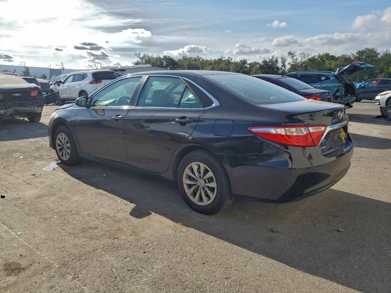 Lot #3309280627 2015 TOYOTA CAMRY LE