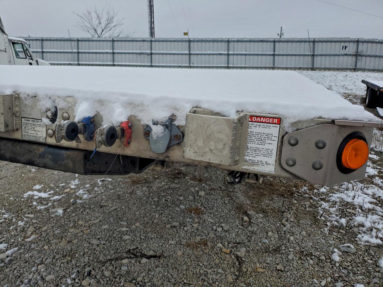 Lot #3305040970 2014 UTILITY FLATBED TRAILER