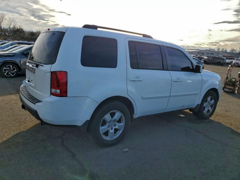 2011 HONDA PILOT EX #3317702137