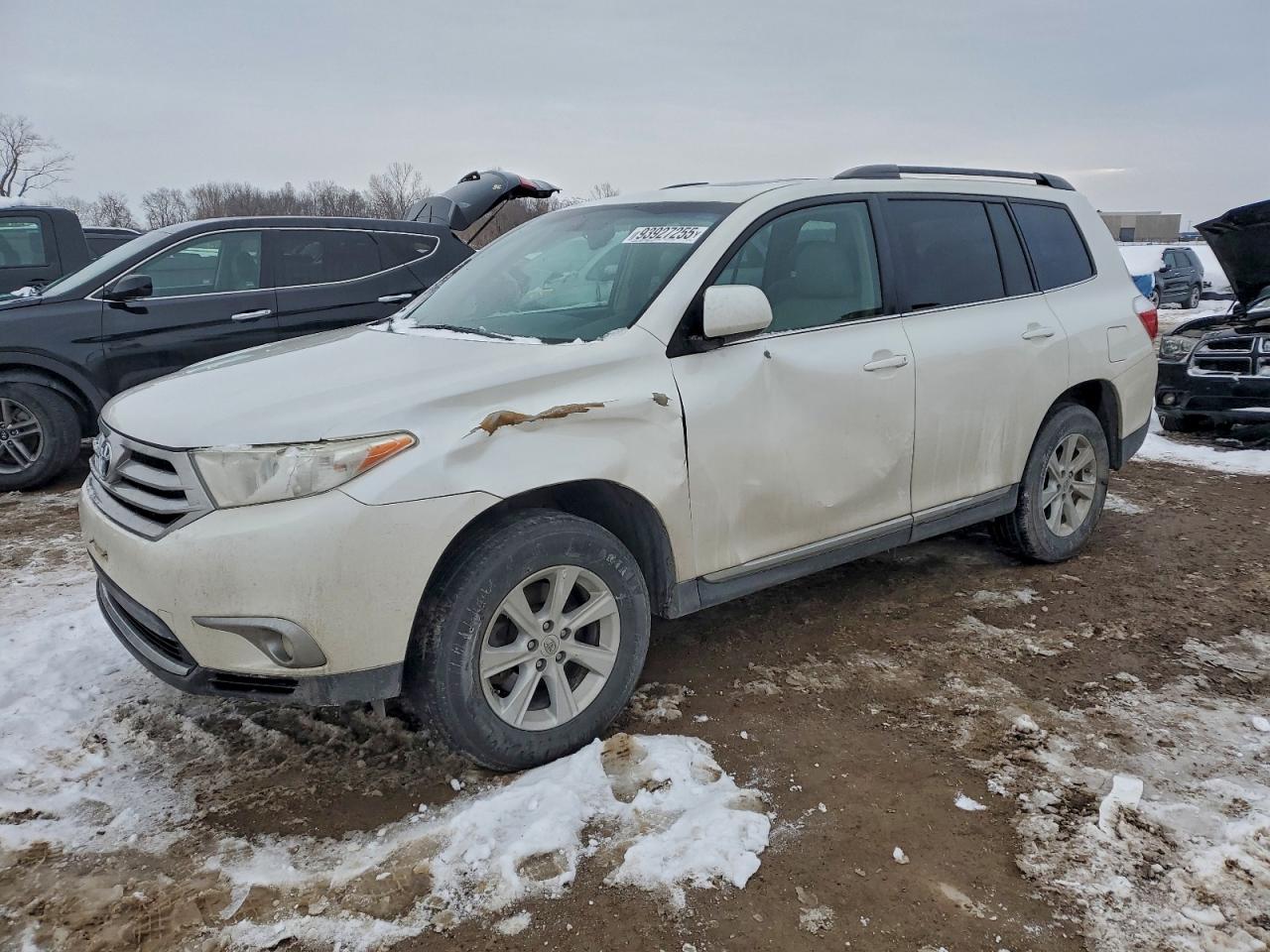 Lot #3303600937 2013 TOYOTA HIGHLANDER