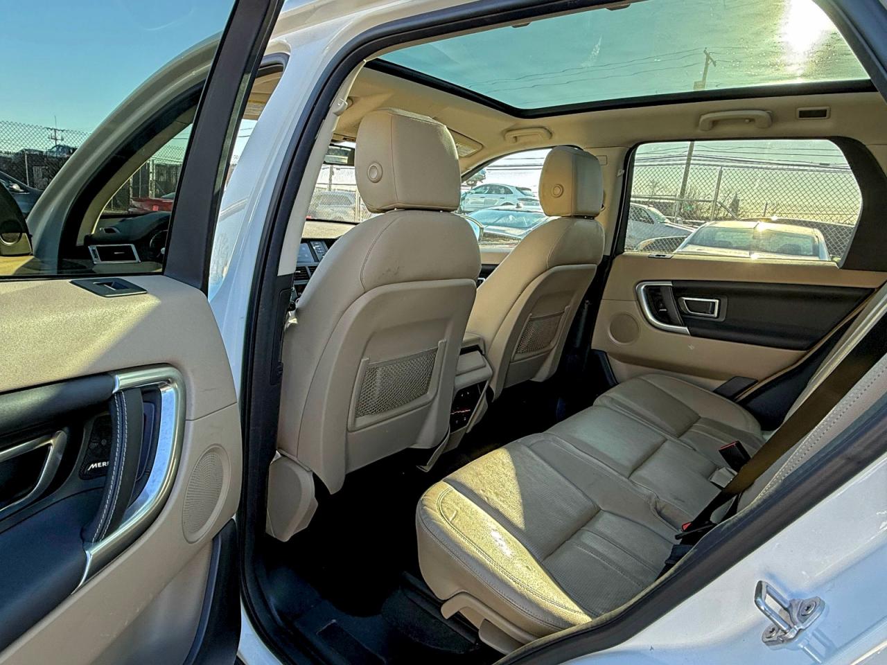 Lot #3309251618 2017 LAND ROVER DISCOVERY