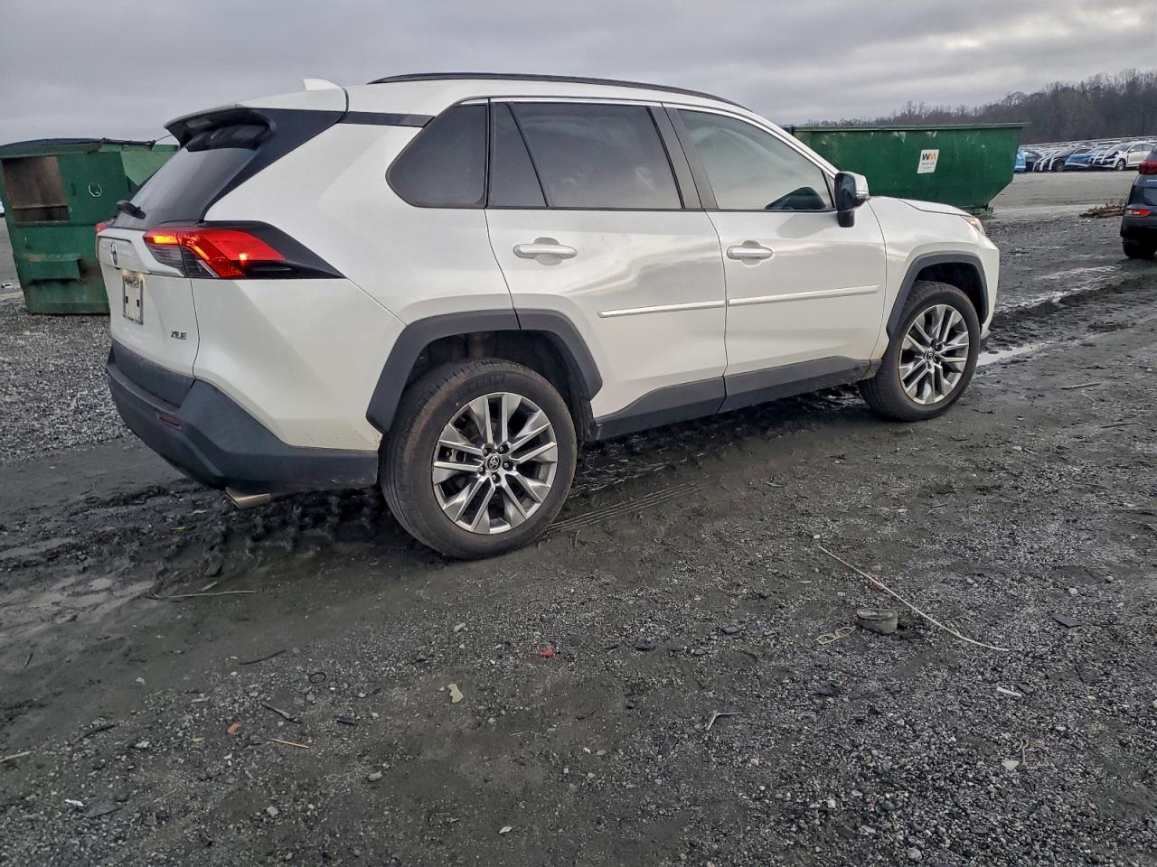 TOYOTA RAV4 XLE PREMIUM