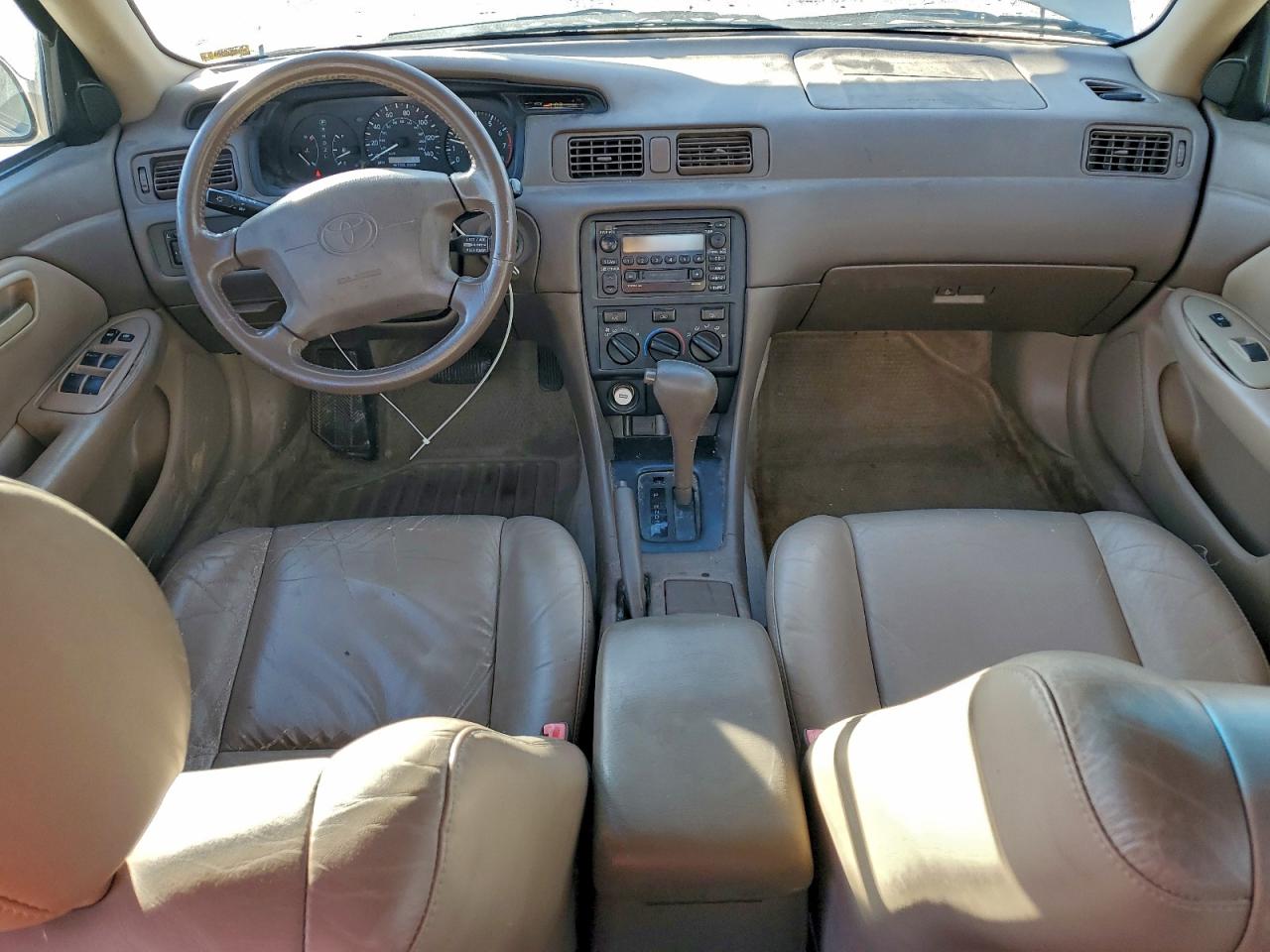 Lot #3304570441 2000 TOYOTA CAMRY LE