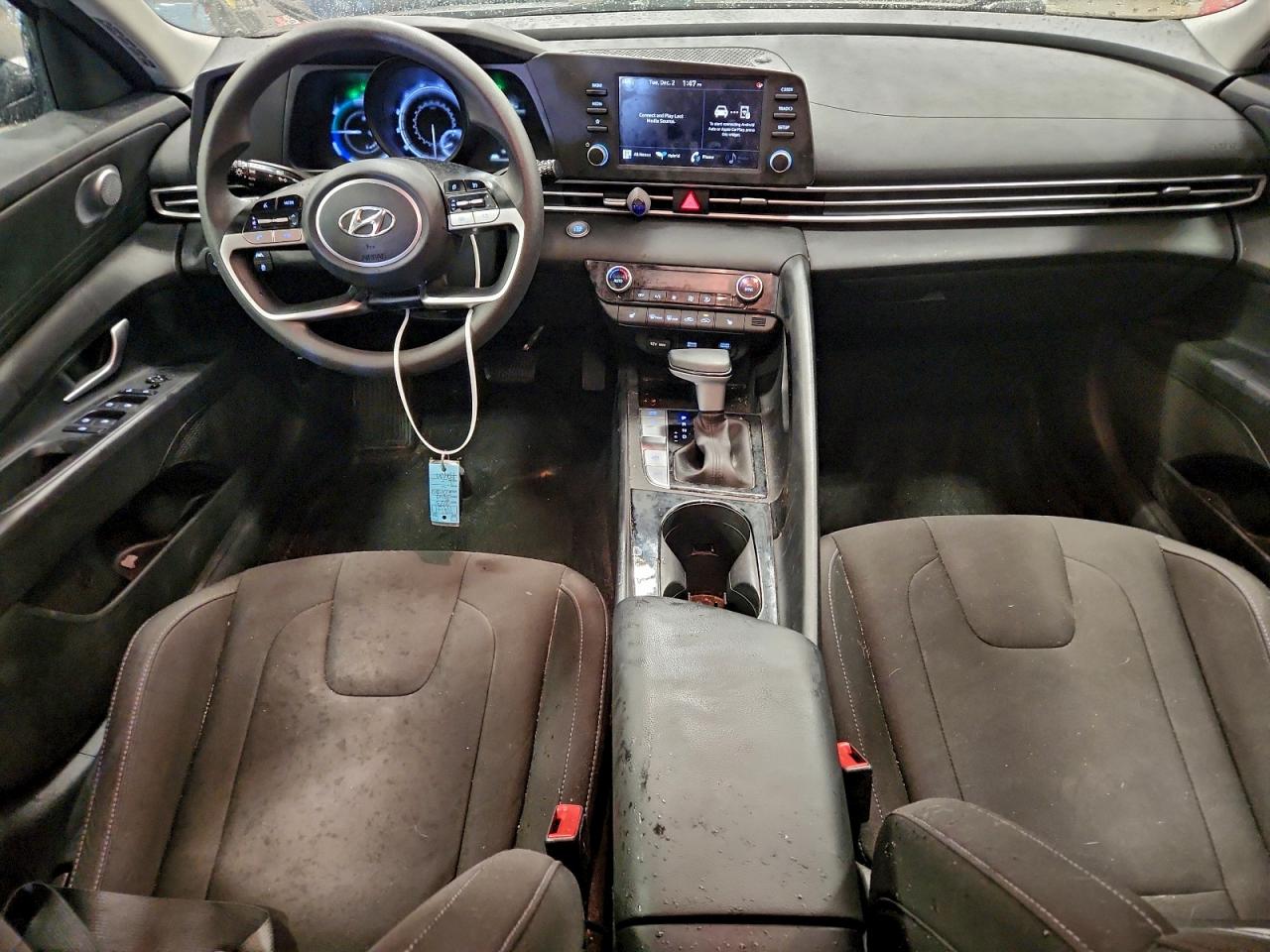 HYUNDAI ELANTRA BLUE