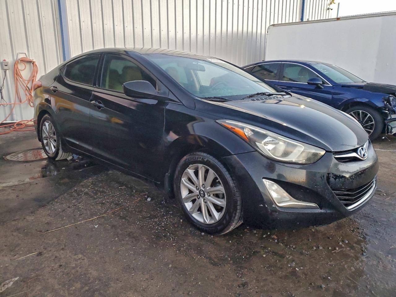 HYUNDAI ELANTRA SE