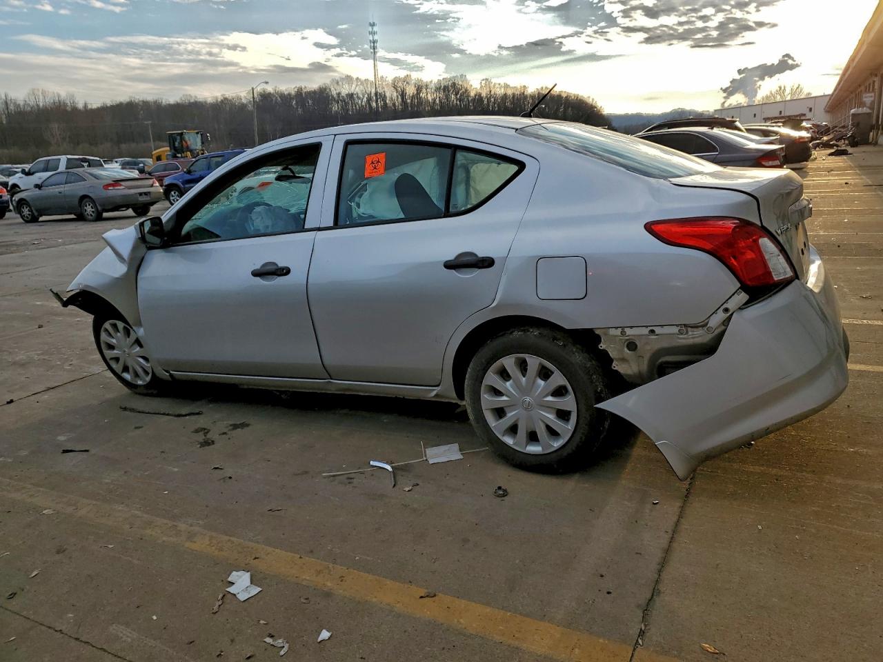 Lot #3311707218 2016 NISSAN VERSA S
