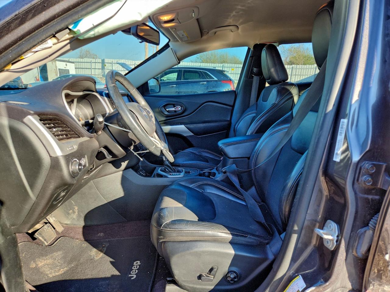 JEEP GRAND CHEROKEE LATITUDE PLUS