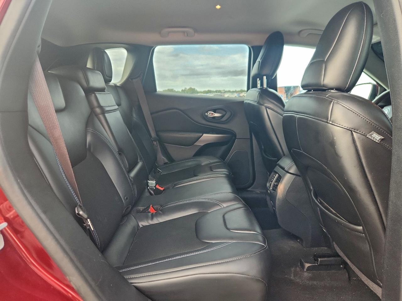 JEEP GRAND CHEROKEE LATITUDE PLUS