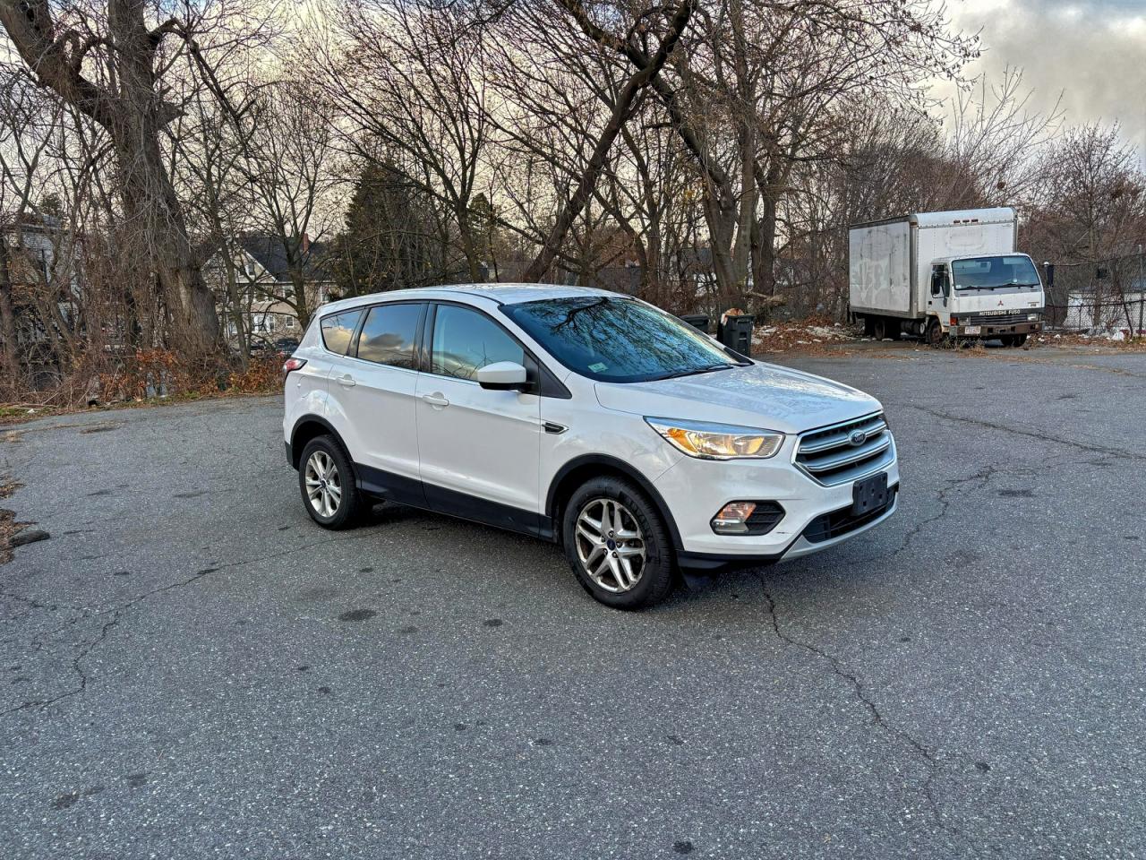 FORD ESCAPE SE