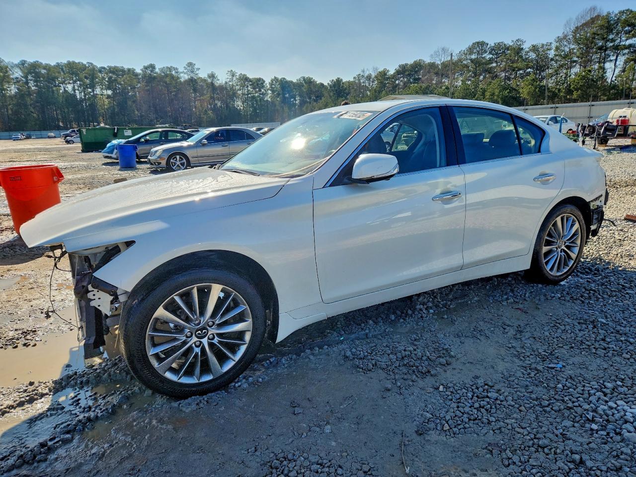 INFINITI Q50 LUXE