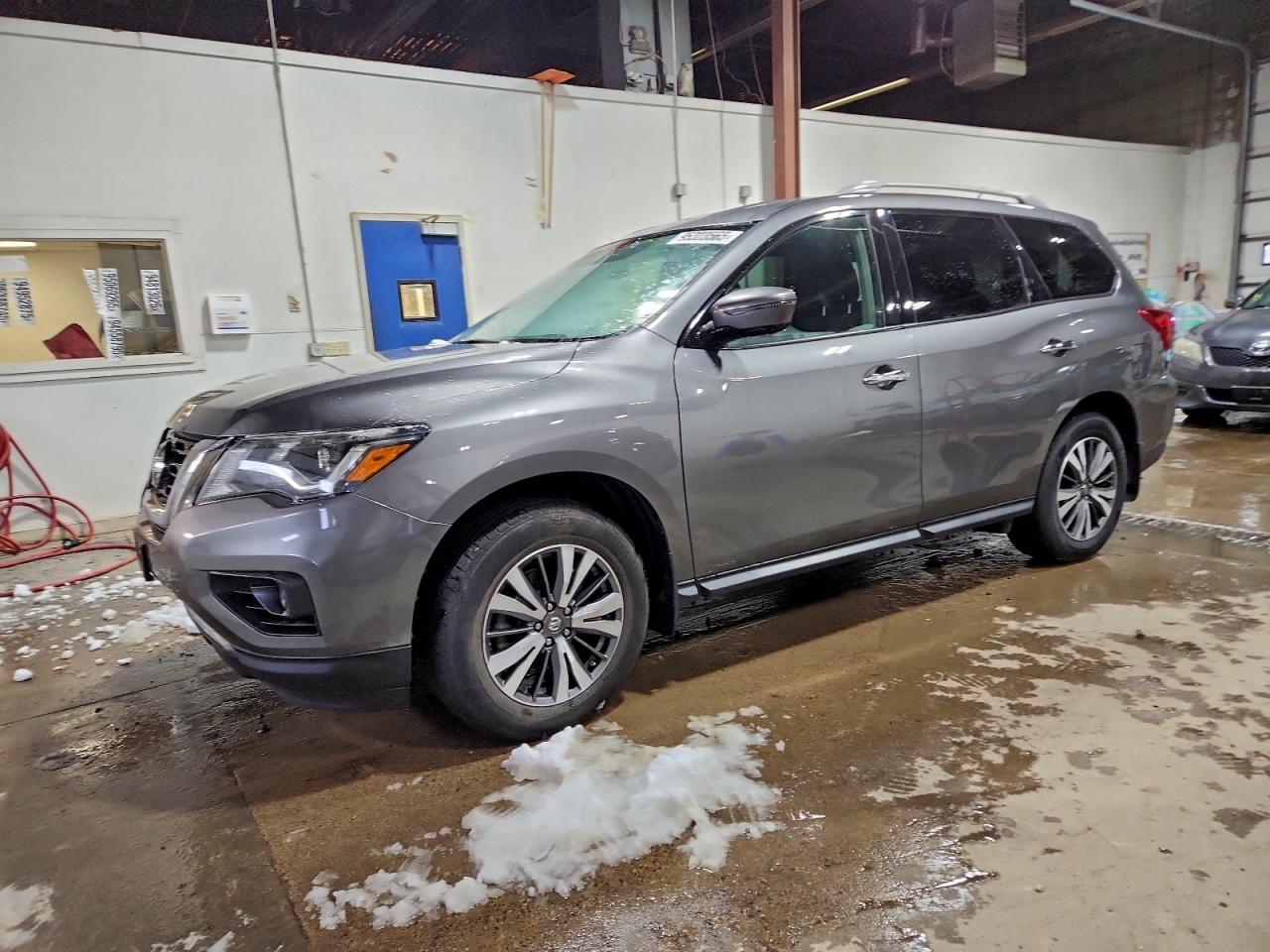 Lot #3309201639 2017 NISSAN PATHFINDER