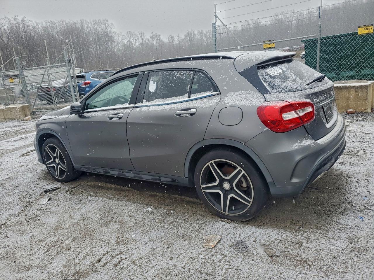 MERCEDES-BENZ GLA-CLASS 250 4MATIC