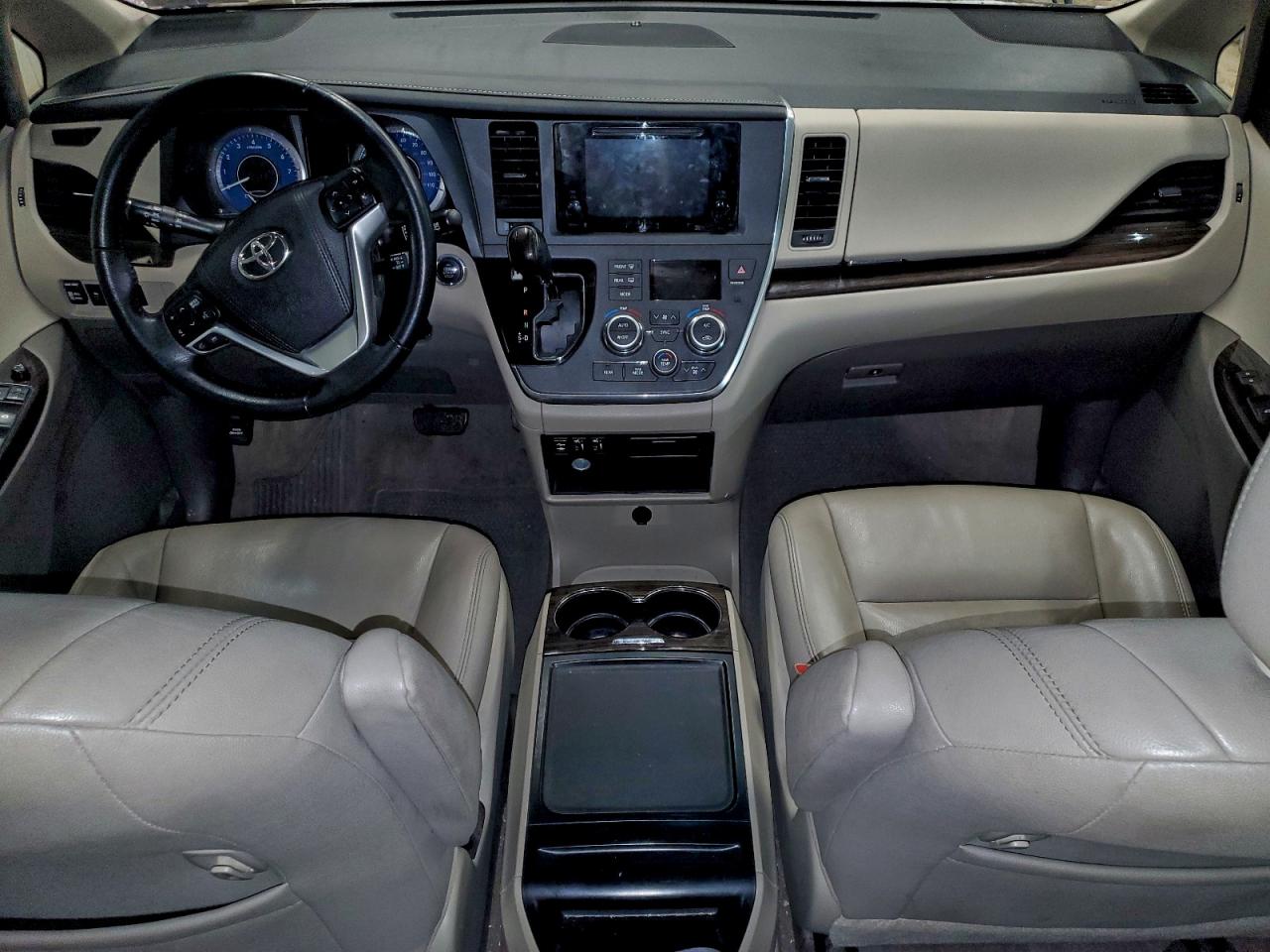 Lot #3315988137 2015 TOYOTA SIENNA XLE