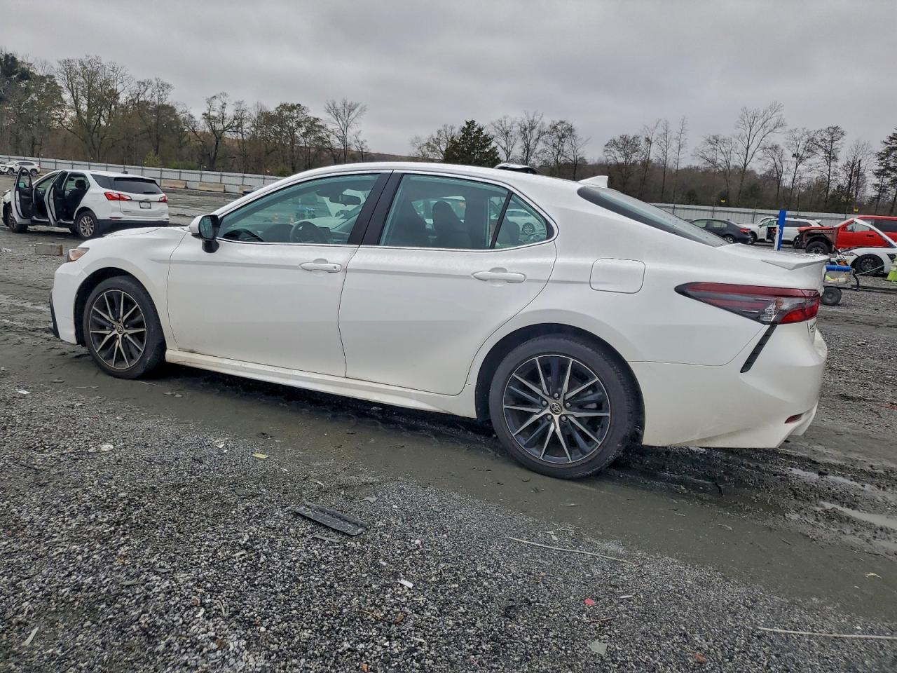TOYOTA CAMRY SE