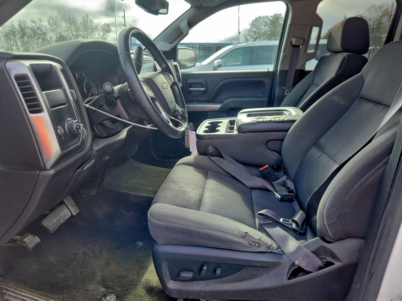 CHEVROLET SILVERADO C1500 LT