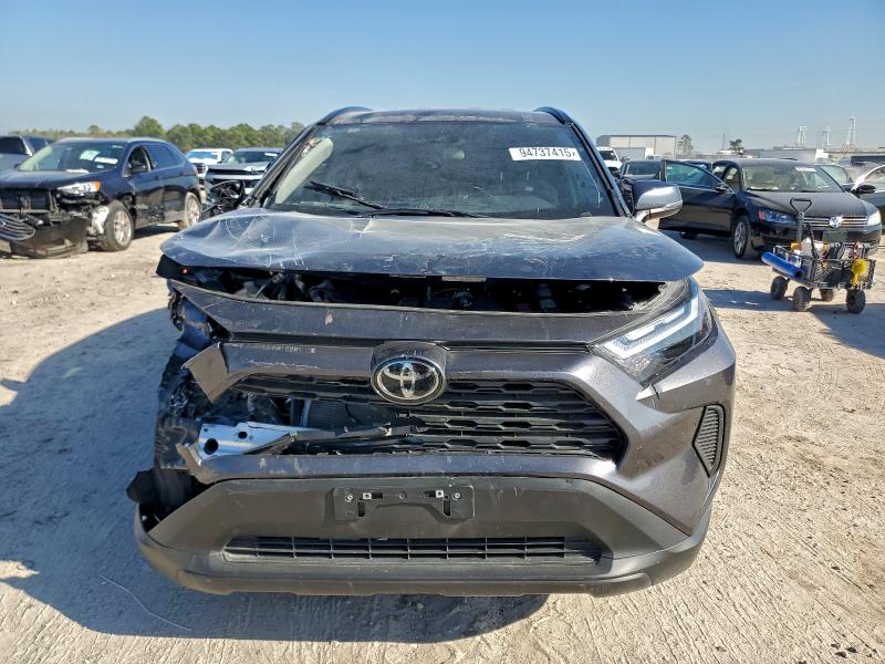 2025 TOYOTA RAV4 XLE #3311451235