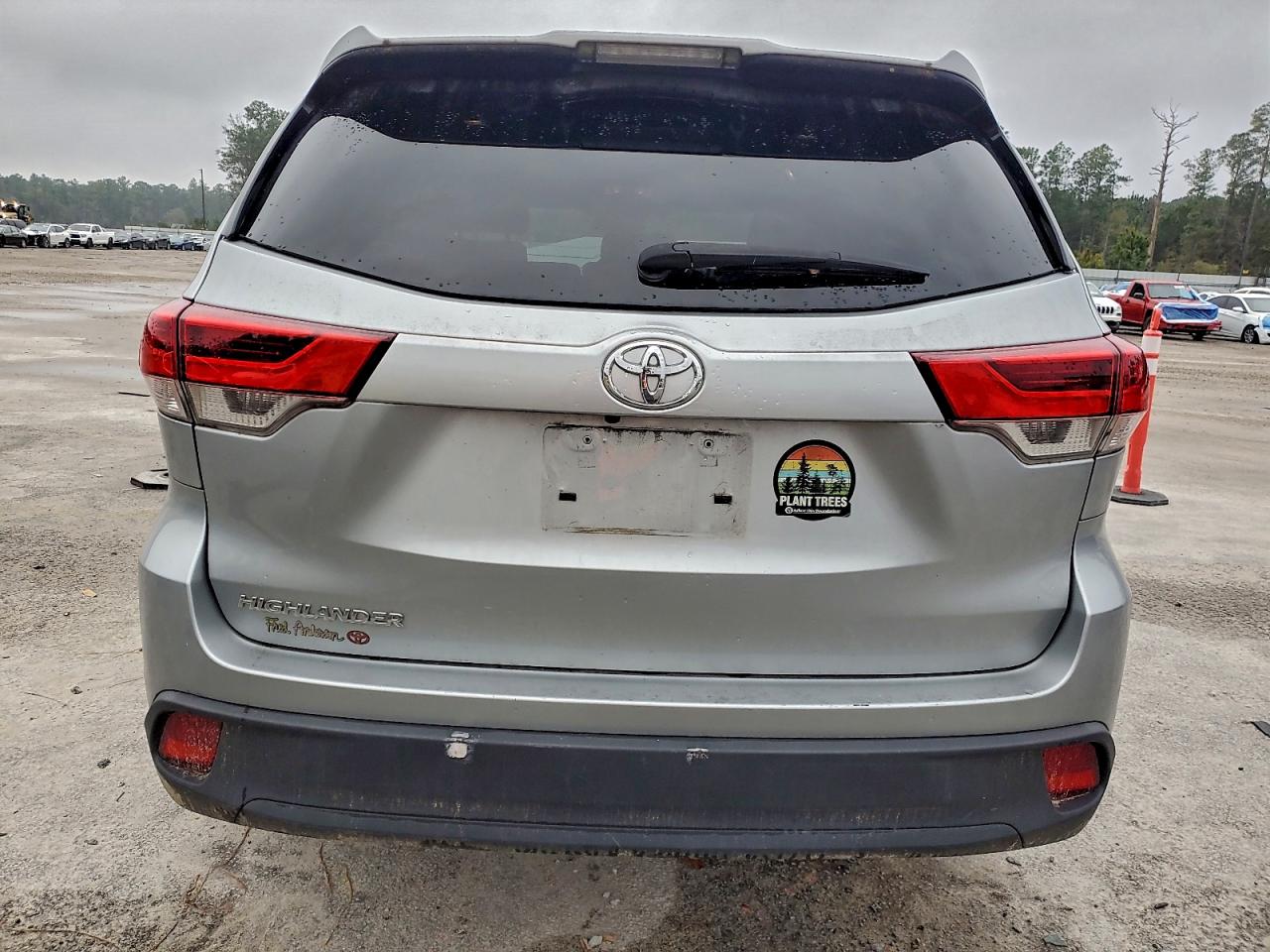 TOYOTA HIGHLANDER LE